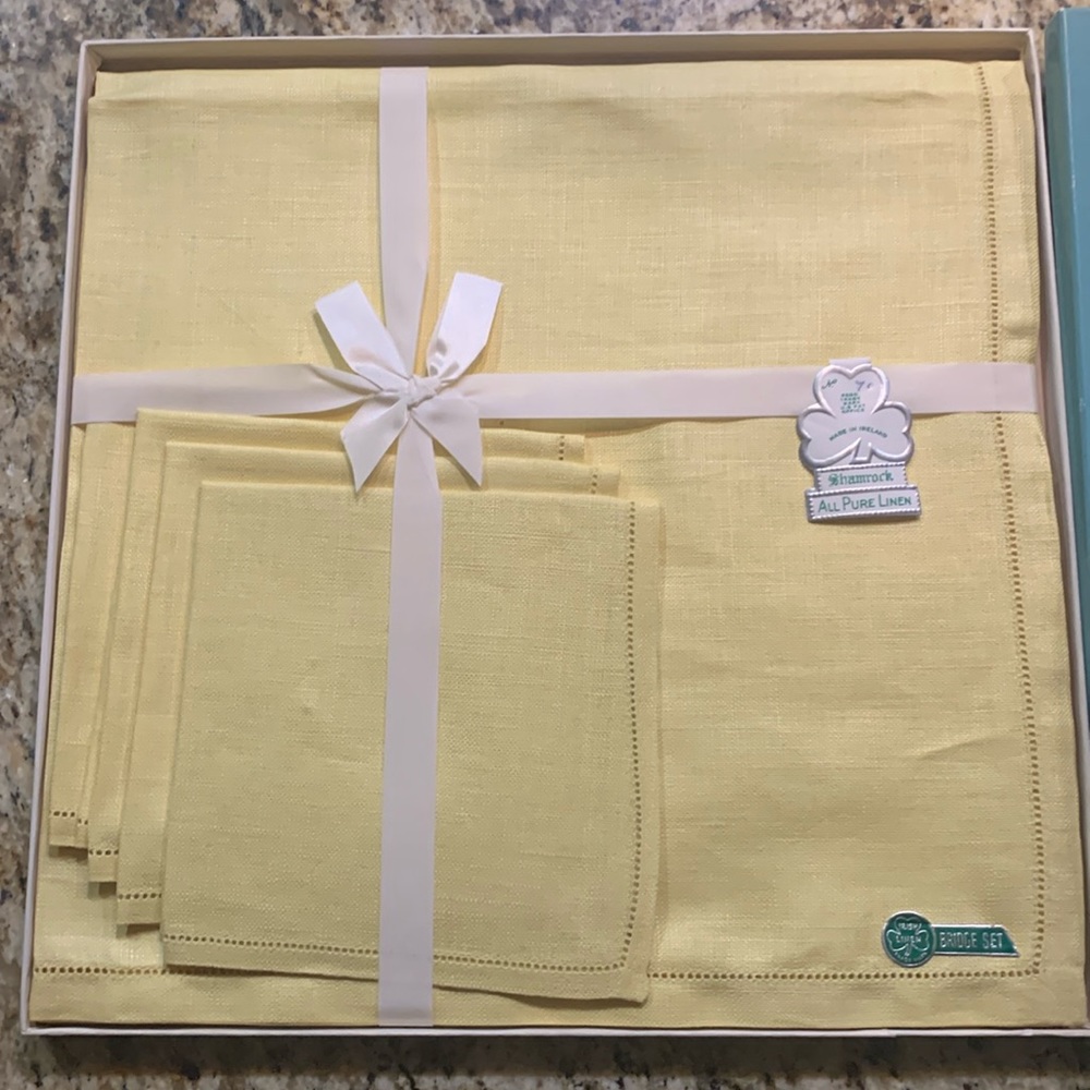 Vintage Browns Irish linen set NIB